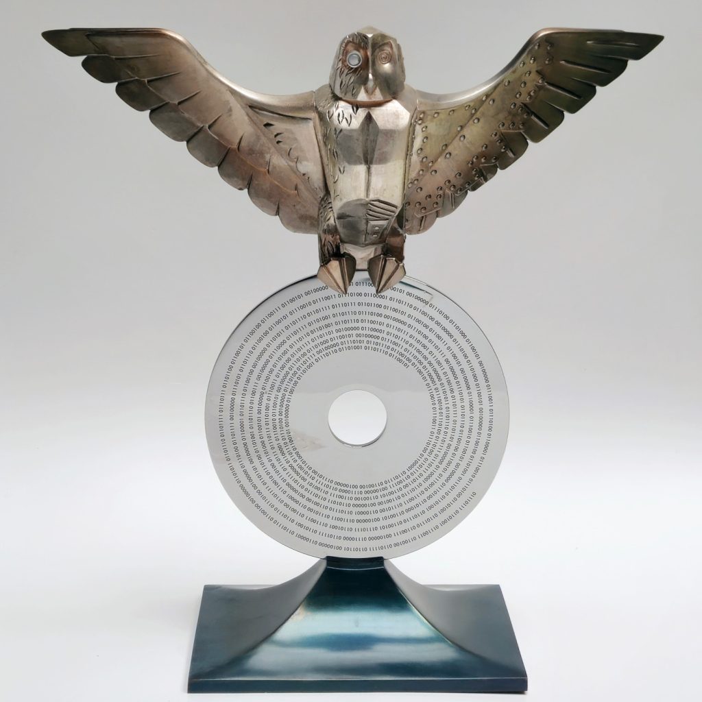 Sculpturen Cyber Owl1 1024x1024